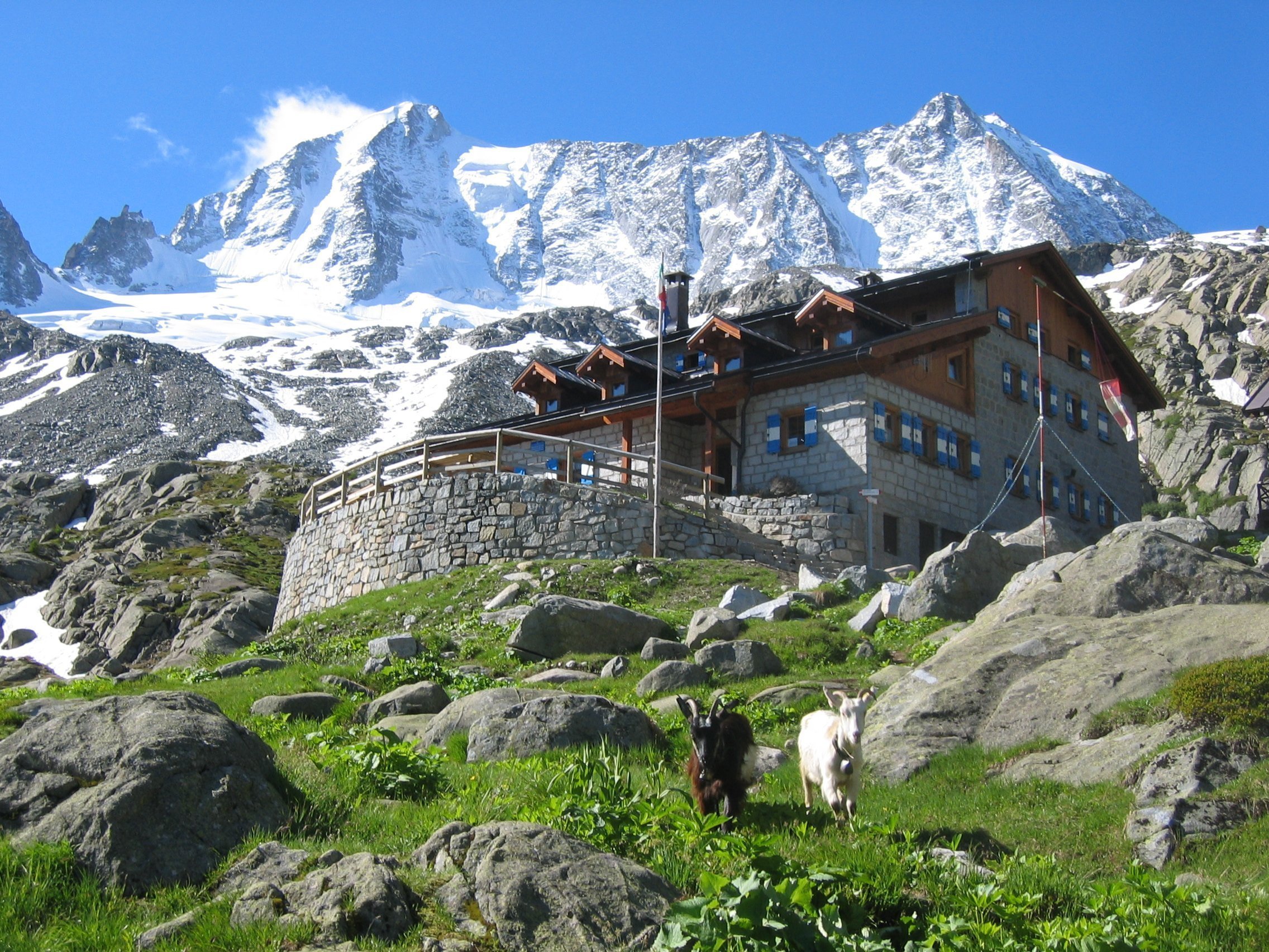 Rifufio Denza Ph M. Dezulian Rifugio Denza Val di Sole